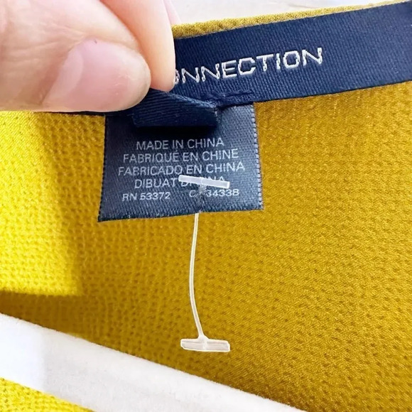 FRENCH CONNECTION Size 8 Alessia Satin Citron Wrap Top Short Sleeve - Picture 4 of 6